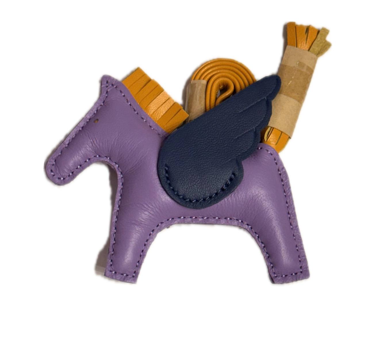Cheval Charm